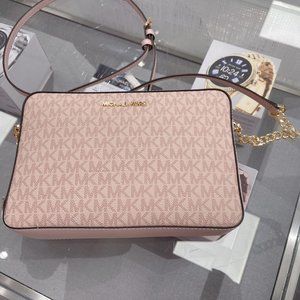 MK JST LG LARGE EW CROSSBODY BALLET